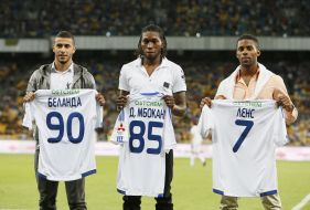 Younes Belhanda,  Dieumerci Mbokani and Jeremain Lens