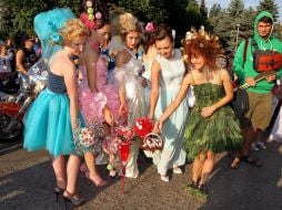 Учасниці параду наречених