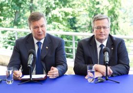 Viktor Yanukovych and Bronislav Komorovsky