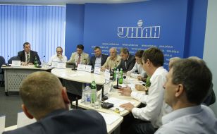 The participants of the round table