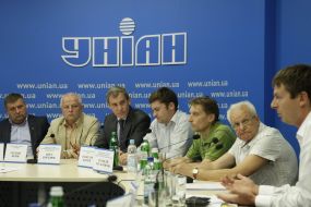 The participants of the round table