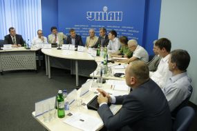 The participants of the round table