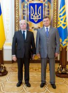 Kes Yan Rene Klompenhauver and Viktor Yanukovich