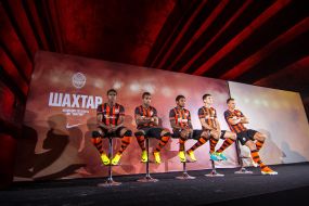 The presentation of a new form of FC "Shakhtar"