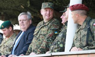 John Tefft and Viktor Shemchuk