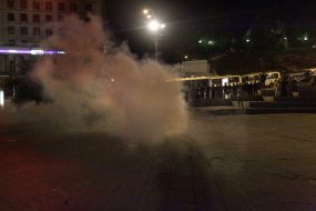 Smoke bomb