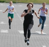 Участники "Забега на шпильках"