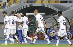 Oleg Blokhin and players of FC "Dinamo" (Kiev) 