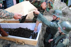 Перезахоронение останков воинов дивизии СС «Галичина»