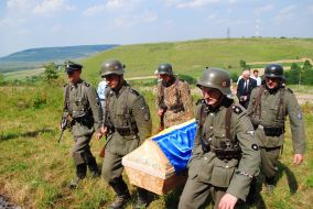 Перезахоронение останков воинов дивизии СС «Галичина»