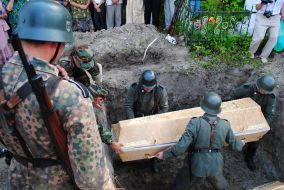 Перезахоронение останков воинов дивизии СС «Галичина»