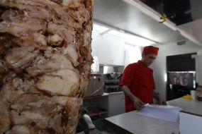 The salesman of shawarma