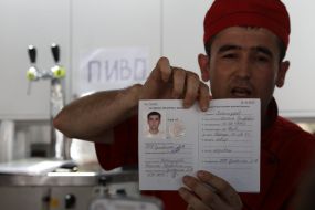 The salesman of shawarma