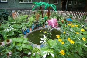 Elements of garden decor