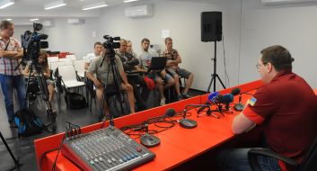 Андрій Назаров