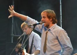 Ethno-funk-rock band KoraLLi