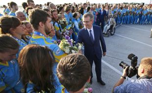 Aleksandr Vilkul welcomes athletes of the national Deaflympic team of Ukraine 