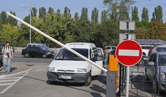 Opening of intercepting parking