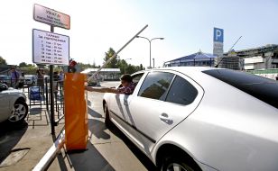 Opening of intercepting parking