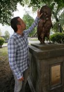 Monument Kiev intellectuals