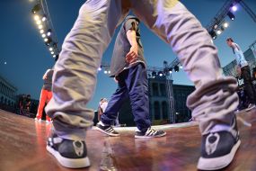 Чемпионат мира по брейкдансу Burn Battle School 2013