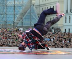 Чемпионат мира по брейкдансу Burn Battle School 2013