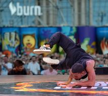 Чемпионат мира по брейкдансу Burn Battle School 2013
