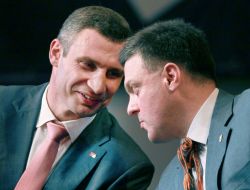 Vitali Klitschko, Oleg  Tyagnibok  