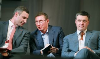 Vitali Klitschko, Oleg  Tyagnibok and Yuriy Lutsenko 