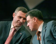 Vitali Klitschko, Oleg  Tyagnibok  