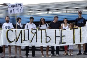 Protesters in support of detained activists