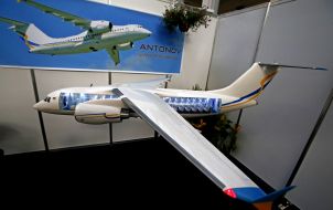 Model of passenger aircraft An-158