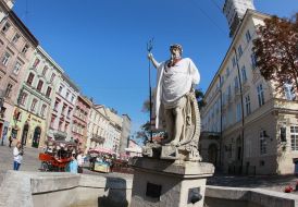 Скульптура Нептуна