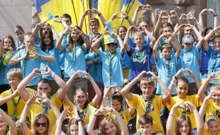 Учасники флешмобу