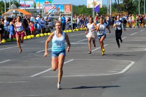 Participants of the "Race on heels"