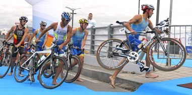Учасники змагань з тріатлону Kyiv Triathlon Cup-2013