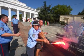 Протест проти заходу кораблів НАТО в Севастополь