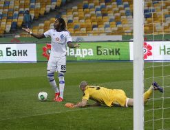 Demersi Mbokani and Andrey Sedelnikov