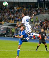 Dyemersi Mbokani and Yevgeny Cheberyachko