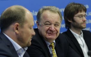 Sergey Kaplin, Nikolay Khobzey and Vadim Aristov