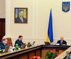 Vladislav Zabarskiy, Sergey Arbuzov and Nikolay Azarov