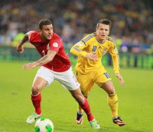 Yevgeniy Konoplyanka and Kyle Walker