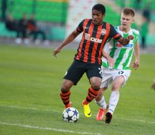 Vadim Strashkevych and Douglas Costa