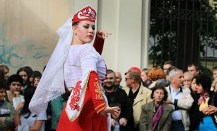 Celebrating 650 years of Armenian Street