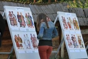 Выставка иллюстраций «Украинский свадебный наряд» 