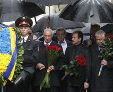 Nikolay Azarov, Aleksandr Popov and Anatoly Prysyazhnyuk