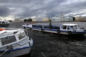 Pleasure boats on the Neva