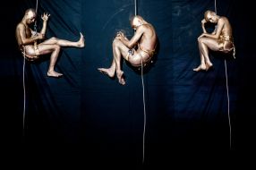 Перфоманс  LA PORTE D'OR