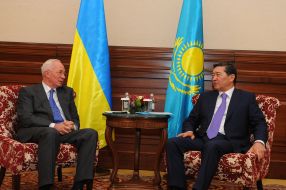 Nikolay Azarov and Serik Akhmetov