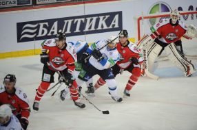 Игровой момент матча